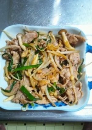 5月22日晩飯 【豚肉の野菜炒め】-レシピのメイン写真