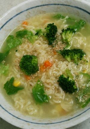 野菜もいっぱい、塩ラーメン-レシピのメイン写真