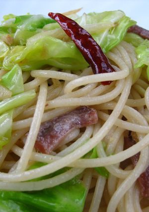 アンチョビとキャベツのスパゲッティ-レシピのメイン写真