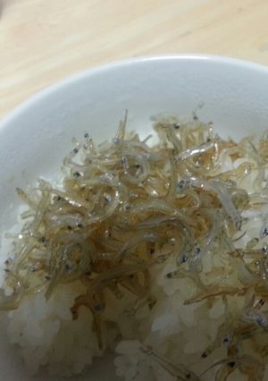 ご飯にのせて!ジャコバター醤油炒め-レシピのメイン写真