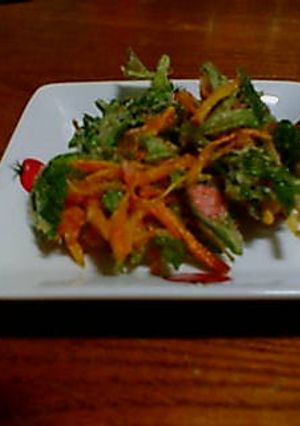 いい香り☆セロリの葉と人参のかき揚げ-レシピのメイン写真