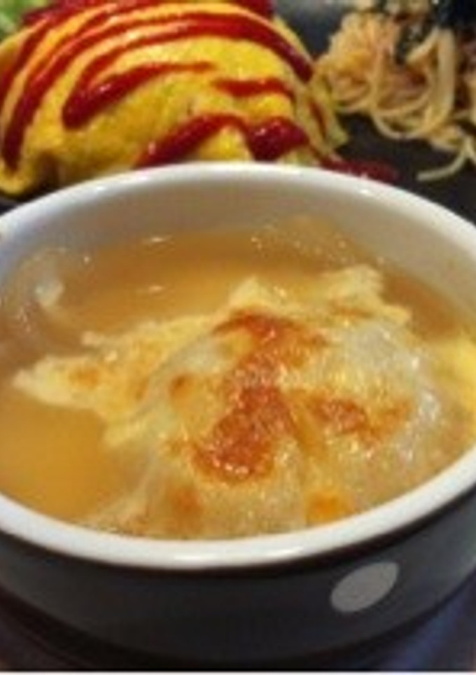 簡単！新玉ねぎの丸ごとオニオンスープ-レシピのメイン写真