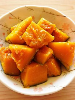 入れて煮るだけ!!ほっこり♪南瓜の塩麹煮-レシピのメイン写真