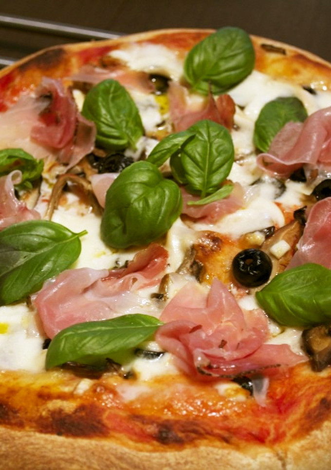 イタリアの家庭で作る生地がおいしいピザ-レシピのメイン写真