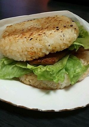 焼き肉のたれで簡単！ライスバーガー-レシピのメイン写真