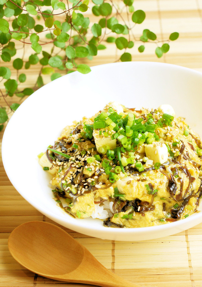 塩昆布とクリームチーズのとろとろ玉子丼-レシピのメイン写真