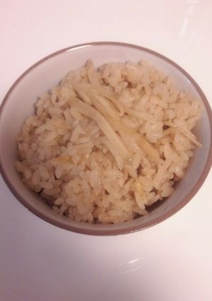 超簡単！大人向きの新生姜の炊き込みご飯-レシピのメイン写真