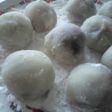 白玉粉は高いから・・・だんご粉イチゴ大福