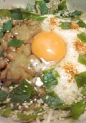 レンジで！まぜそば風とろろ納豆塩ラーメン-レシピのメイン写真