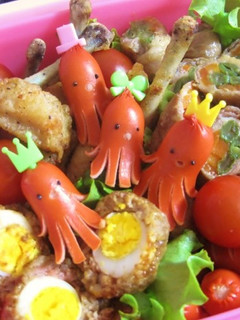 赤ウインナーでタコの飾り切り(キャラ弁)-レシピのメイン写真