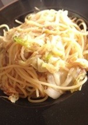 シラスと春キャベツのアンチョビ風味パスタ-レシピのメイン写真
