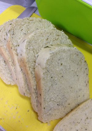 バジルチーズ食パン（ＨＢ早焼き）-レシピのメイン写真