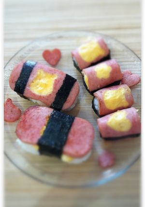 お弁当にも♪型抜きで可愛いスパムむすび♡-レシピのメイン写真