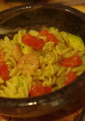 えび、アボガド、トマトの冷製パスタ-レシピのメイン写真
