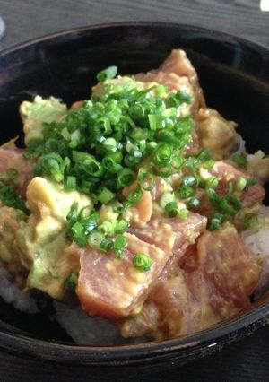 五分で出来る！マグロアボガド丼-レシピのメイン写真