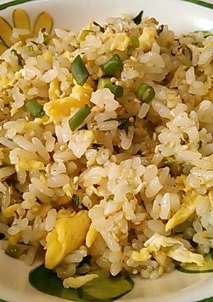 かぶの葉☆鶏そぼろチャーハン-レシピのメイン写真