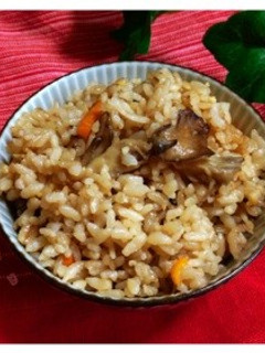 ベジブロスを使った舞茸の炊き込みごはん-レシピのメイン写真