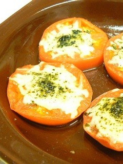 チーズのせ焼きトマト★ガーリック風味-レシピのメイン写真