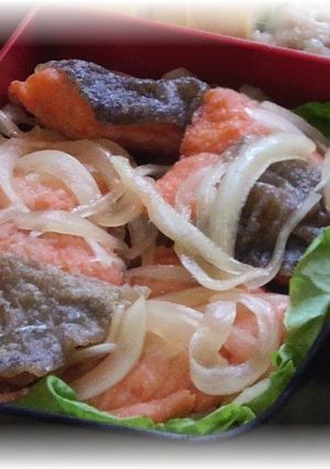 お弁当にも☆すし酢で鮭のマリネ-レシピのメイン写真