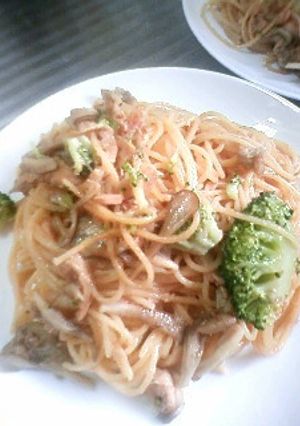 ブロッコリーとマイタケのオイマヨパスタ-レシピのメイン写真