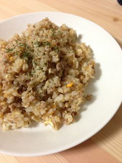 ひき肉とキノコのガーリックバター炒飯-レシピのメイン写真