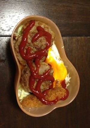 冷凍ハンバーグの簡単ロコモコ-レシピのメイン写真