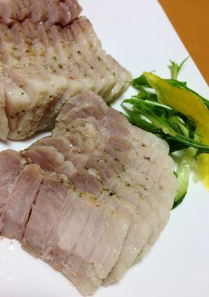 塊の豚バラで蒸し豚-レシピのメイン写真