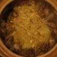 春キャベツとあさり・豆もやしの土鍋蒸し