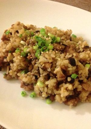 椎茸とひき肉のピリ辛コク味噌チャーハン-レシピのメイン写真