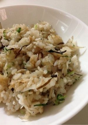 しらすと塩昆布の和風チャーハン-レシピのメイン写真
