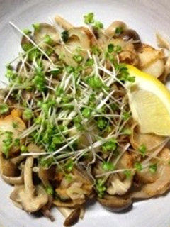 ホタテとしめじのニンニクバター醤油炒め-レシピのメイン写真