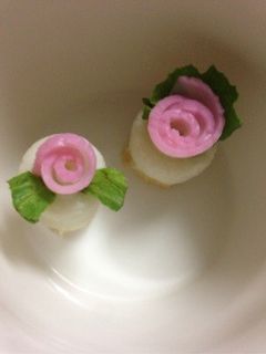 バラのかまぼこ キャラ弁に-レシピのメイン写真