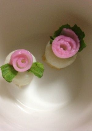 バラのかまぼこ キャラ弁に-レシピのメイン写真