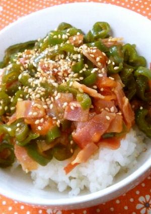 トマト･ピーマン･ベーコンの甘辛丼♪-レシピのメイン写真