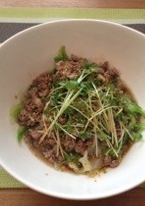 豚ひき肉とレタスのホットサラダ-レシピのメイン写真