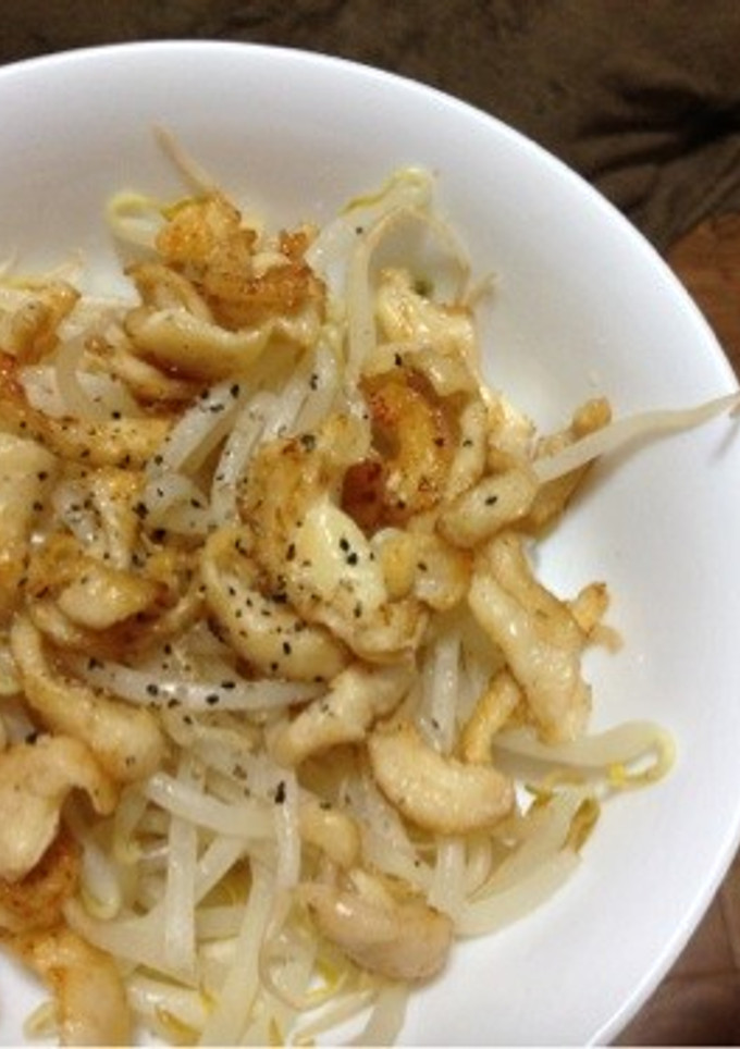 鶏皮ともやしの炒め物-レシピのメイン写真