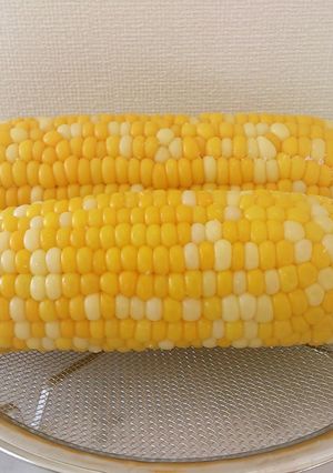 トウモロコシ茹でる時､塩の代わりに塩麹を-レシピのメイン写真