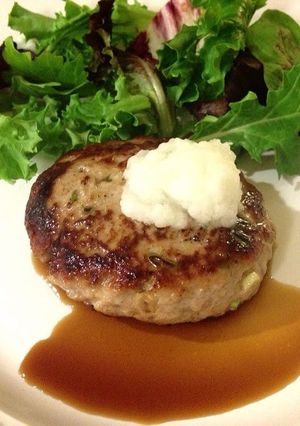 なめ茸の旨味が肉汁にギュッ！なハンバーグ-レシピのメイン写真