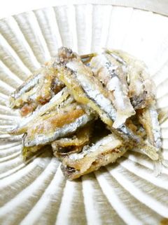 からっときびなごのから揚げ!塩バジルで!-レシピのメイン写真