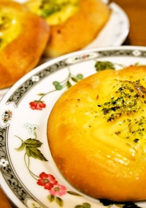玉葱たっぷり!玉子サラダパン(^-゜@)-レシピのメイン写真