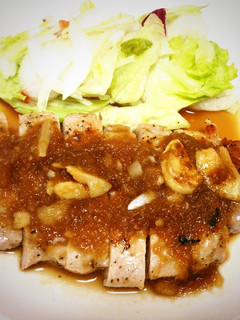 豚肉のソテー玉ねぎとニンニクのソース-レシピのメイン写真