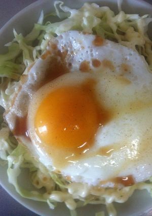 簡単な目玉焼き丼-レシピのメイン写真