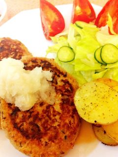 ひじきとモヤシの豚肉ハンバーグ-レシピのメイン写真