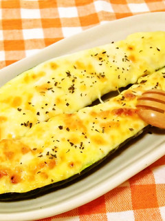 簡単♪まるごと茄子orズッキーニグラタン-レシピのメイン写真