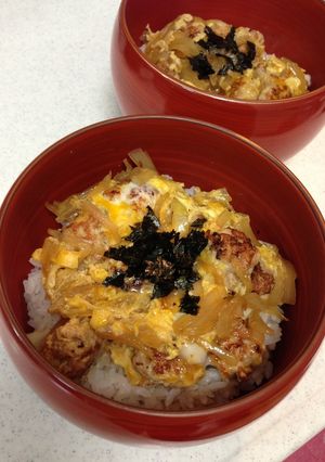 ひき肉と豆腐で柔らか♪絶品つくね親子丼♡-レシピのメイン写真
