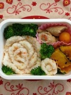 キャラ弁 薔薇の花-レシピのメイン写真