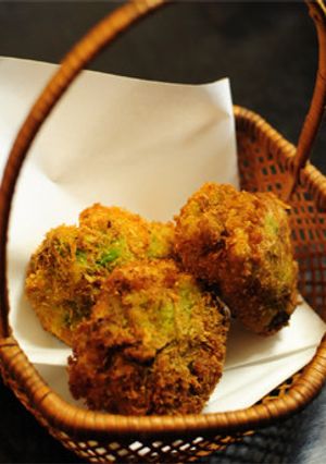 えんどう豆と剥きエビのコロッケ-レシピのメイン写真