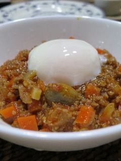 ミートソース丼・温泉卵のせ-レシピのメイン写真