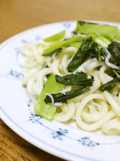 減塩ゆるベジ☆小松菜としらすの焼きうどん-レシピのメイン写真