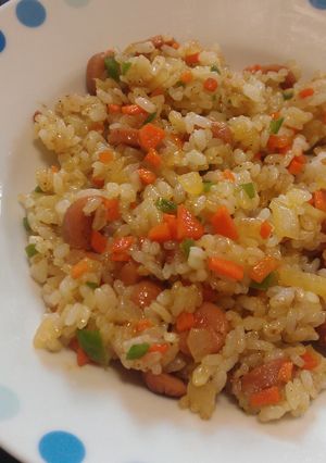 簡単にお昼ご飯☆コンソメバター-レシピのメイン写真